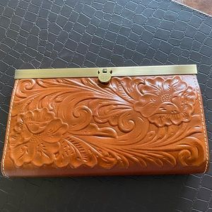 Patricia Nash Cauchy Tooled Florence Wallet